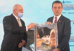 İmamoğlu, 'Mustafa Canlı Bilim Sanat Merkezi' projesini tanıttı