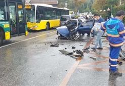 Üsküdar'da İETT otobüsüyle otomobil kafa kafaya çarpıştı