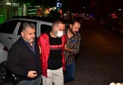 İzmir'de sokak ortasında dehşet! Sırtından defalarca bıçakladı