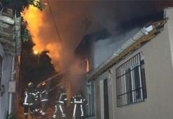 Bursa'da 2 katlı müstakil evde yangın