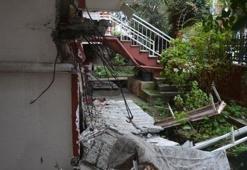 Facianın eşiğinden dönüldü! Balkon çöktü, bina mühürlendi