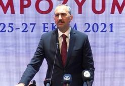 Bakan Gül: Özgürlükçü bir anayasa yapma imkanı vardır
