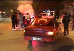 Yolu kapatıp asker eğlencesi düzenleyen 8 sürücüye para cezası