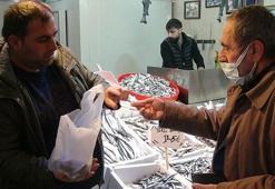 Hamsi  fiyatı 10 liraya düştü!