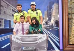 Çok Güzel Hareketler ekibi Levent Kırca'ya selam çaktı!