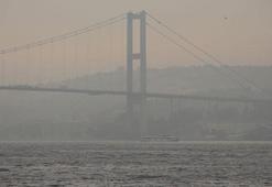 İstanbul Boğazı'nda gemi trafiğine sis engeli!
