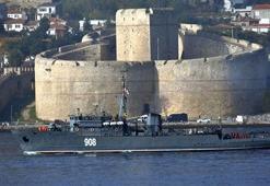 Rus savaş gemisi, devriye botu ve römorkörü Çanakkale Boğazı'ndan geçti