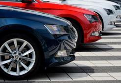 Araba fiyatları düşer mi? 2. el araba fiyatları ne zaman düşecek? Sektörden kritik uyarı!