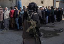 Taliban, memurların geriye dönük 3 aylık maaşlarının ödeneceğini açıkladı