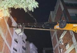 İzmir'de temeli kayan bina nedeniyle 5 apartman tahliye edildi