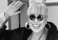 Ünlü sanatçı Zerrin Özer hastaneye kaldırıldı