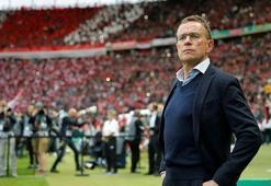 Manchester United Ralf Rangnick ile anlaşmaya vardı