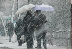 Kar başlıyor! Fırtına devam ediyor! Meteoroloji'den 67 ile son dakika uyarısı! Uzun zamandır böylesi görülmedi! Fena geliyor