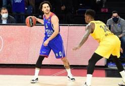 Moerman 16 Larkin 14 sayı attı ama Anadolu Efes Barcelona'ya uzatmalarda yıkıldı