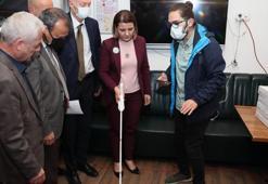Akıllı bastonlar sayesinde görme engelli vatandaşlar istedikleri yere gidebilecek