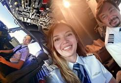 Hayali gerçek oldu, babasıyla aynı kokpitte uçtu!