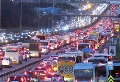 Haftanın ilk iş gününde trafik yoğunluğu oluştu
