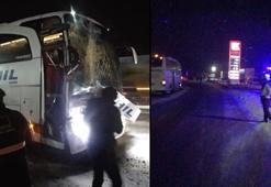 Samsun'da yolcu otobüsü, TIR'a çarptı: 1'i polis 15 yaralı
