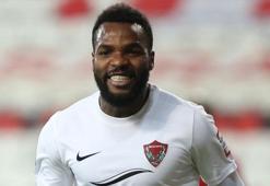 Süper Lig devinden Aaron Boupendza bombası! Gabonlu golcü İstanbul'a geliyor...