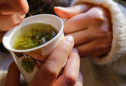 Bitki çayı tüketenler dikkat! Büyük tehlike... Vücut dengesini bozuyor, kan  pıhtılaşmasını önlüyor, ilaçlarla etkileşim yapıyor ve...