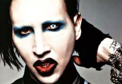 Marilyn Manson'ın korkunç işkenceleri! Rock müziğin ünlü ismi kan dondurdu: Tam 16 kadına cinsel saldırı ve işkence...