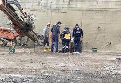 Arkadaşının attığı çivili tahta başına saplandı!