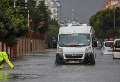 Alarm seviyesi yükseltildi! Kırmızı ve turuncu kodlu uyarılar art arda geldi, 90 kilometre hıza ulaştı, giderek artıyor