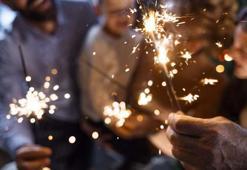 Yılbaşı kutlamak günah mı? Yılbaşı ağacı süslemek, pastasını yamak haram mı, yeni yıl kutlamak caiz mi?