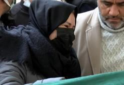 Şarkıcı Ceylan'ın babası son yolculuğuna uğurlandı!