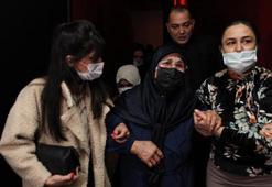 Eren ile şehit olan Başçavuş Gedik'in annesi, oğlunun canlandırıldığı filmi izlerken gözyaşlarına boğuldu