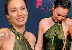 Melisa Şenolsun yeni pozlarıyla adından söz ettirdi! "Çok yakışmış"