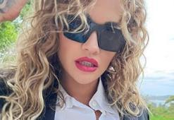 Rita Ora'da 2022 selamı! Pozlarıyla olay yarattı...