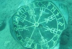 Denizde bulunan şişenin içinden kağıt ünlü profesörü şoke etti