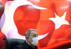 Yunanistan'da büyük panik! Bakan Akar açıkladı Atina çıldırdı: Eyvah Türkler yüzerek geliyor...