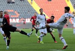 Süper Lig'de Gaziantep FK - Fatih Karagümrük mücadelesinde 4 gol vardı