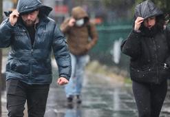 İstanbul'da beklenen kar yağışı başladı!