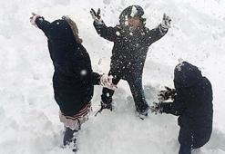 Okullar tatil edildi! Çok sayıda ilde yoğun kar yağışı sonrası son dakika kararı