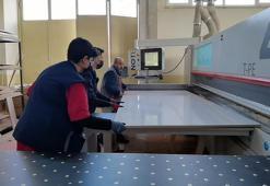 Okulda fabrika gibi üretim! Öğrenciler 3 bin liraya yakın para kazanıyor! 2,5 milyon TL ciro yaptılar...