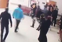 Hastanede rezalet! Annesine ilaç yazmayan doktora saldırdı