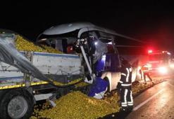 Yolcu otobüsü TIR'a çarptı: 1 ölü, 21 yaralı