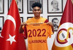 Galatasaray'da gece yarısı operasyonu! Ayrılık resmen açıklandı 2 futbolcu eşyalarını topladı!