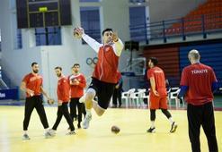 Güney Kıbrıs Rum Cumhuriyeti milli sporcumuzu Türkiye'ye getirecek uçağa uçuş izni vermedi