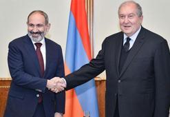 Ermenistan'da son dakika gelişmesi! Cumhurbaşkanı Armen Sarkisyan istifa etti