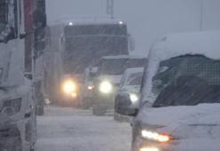 Hangi yollar ulaşıma kapandı? Yollarda son durum ne? İl il yol durumu ve Karayolları kapanan yollar listesi!