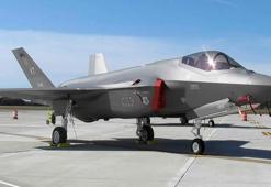 ABD'de F-35, uçak gemisine inerken düştü