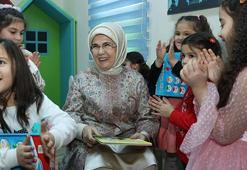 Emine Erdoğan, Bebek Kütüphanesi'nde miniklerle bir araya geldi
