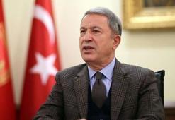 Milli Savunma Bakanı Hulusi Akar koronavirüse yakalandı