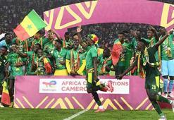 Ev sahibi Kamerun gol kralı Aboubakar şampiyon Senegal!