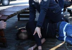 Kız arkadaşıyla tartışıp denize atlayan genç boğulmaktan son anda kurtarıldı