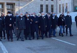 Kılıçdaroğlu, eski milletvekili İsa Ayhan'ın cenaze törenine katıldı